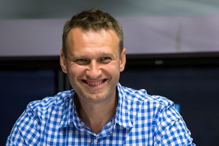 Навальный снова аутсайдер: даже коронавирус ему не помогает