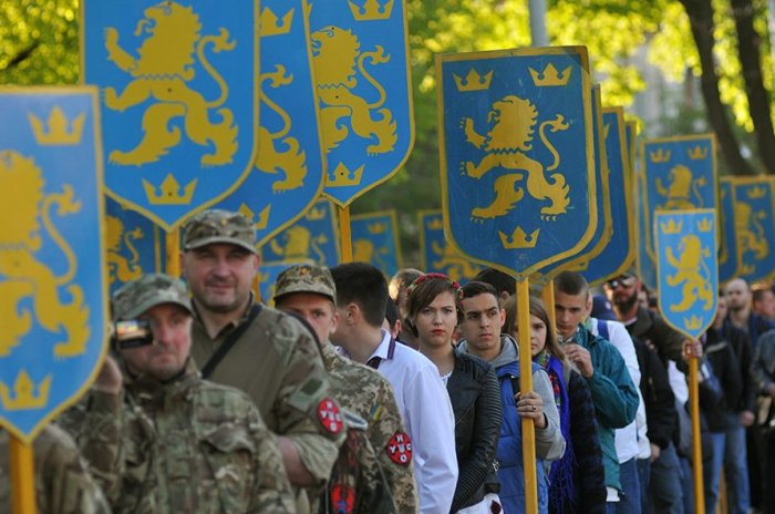 Украинский суд легализовал нацизм на Украине