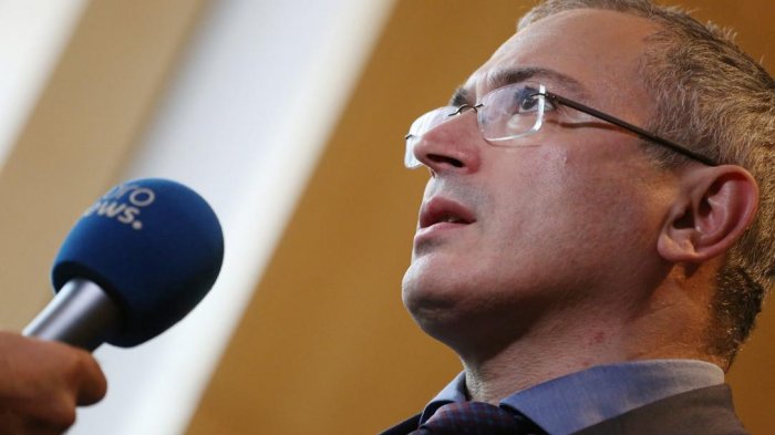 «Открытые медиа» Ходорковского пытаются подсадить россиян на западные вакцины от COVID-19