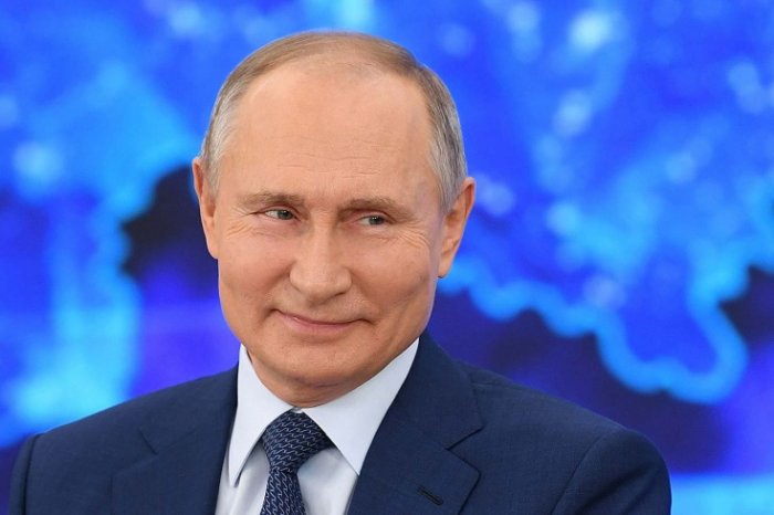 Владимир Путин не намерен сдавать позиций России
