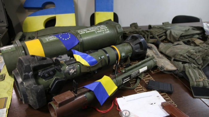 Рухлядь в долг: Запад обогащается на поставках просроченных вооружений Украине