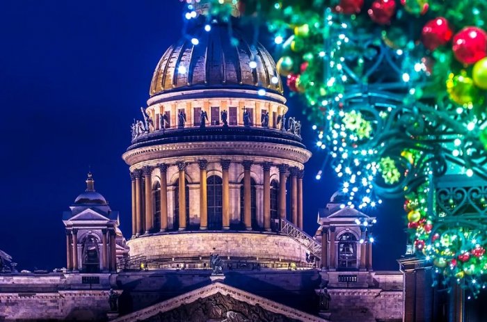 В Петербурге для путешественников на Новый год подготовили около 200 туров