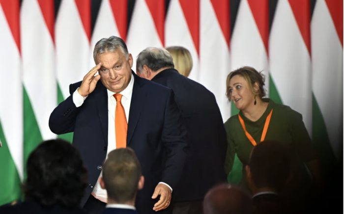 «Удар под дых немецкому автопрому»: Орбан пригласил в страну китайцев