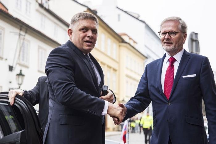 Чехия и Словакия поссорились из-за Украины и России