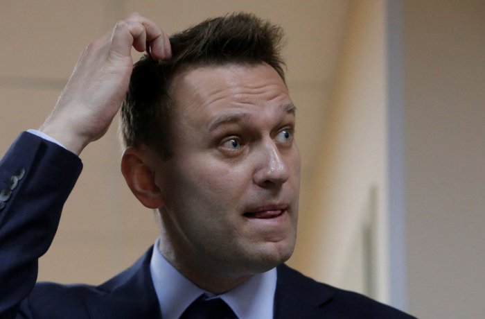Страна застыла в ожидании вбросов - Навальному перевели 5 лямов