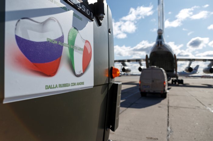 Россия помогла итальянцам в трудную минуту, а в место «спасибо» услышала критику