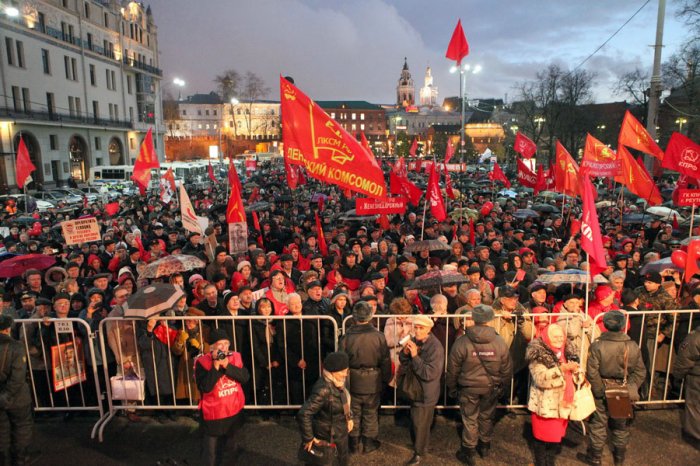 КПРФ плевать на нагрузку медиков - партия организует митинги во время коронавируса