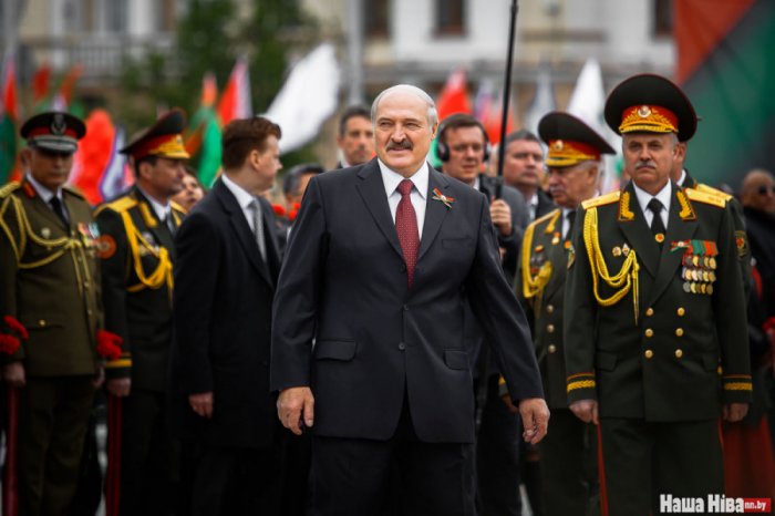 Почему Лукашенко все-таки решил устроить Парад Победы