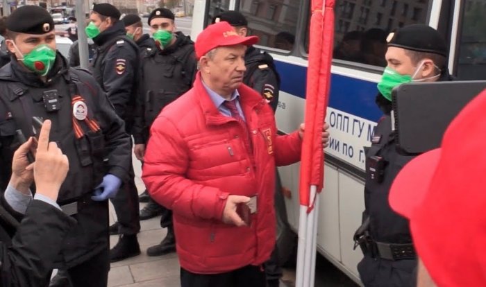 Рашкину плевать на самоизоляцию: коммунист организовал митинг в честь 9 мая
