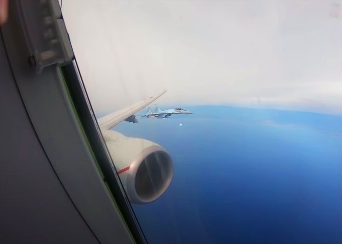 Пилот американского «Посейдона» испугался «коробочки» в исполнении Су-35