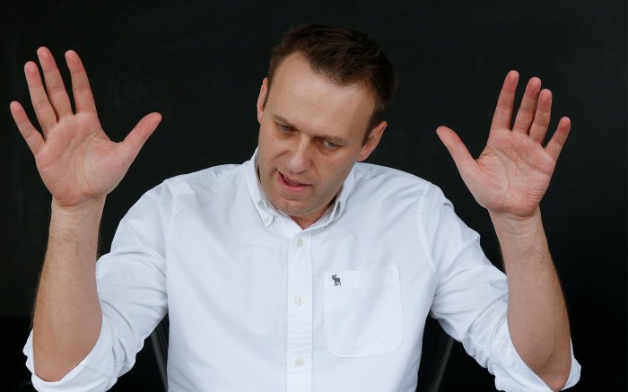 Навальный снова аутсайдер: даже коронавирус ему не помогает