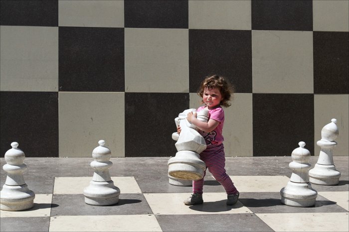 Расовый идиотизм добрался до шахмат – почему первый ход за белыми?