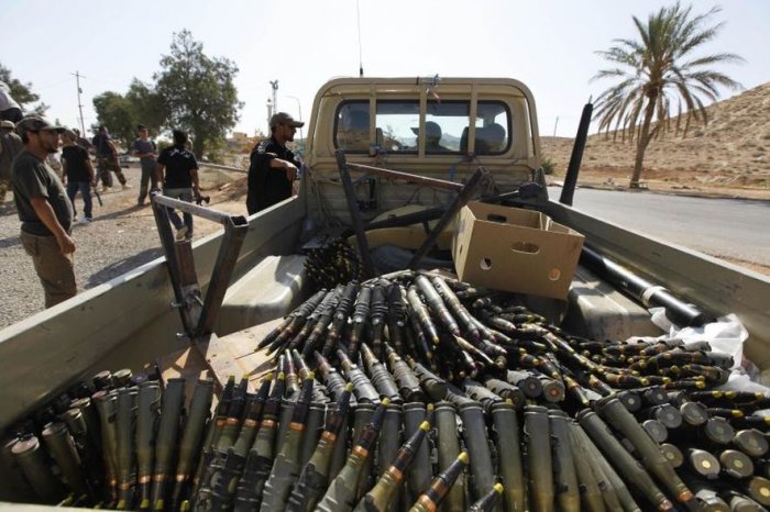 Турецкие и сирийские наемники ПНС наращивают торговлю оружием с боевиками в Ливии