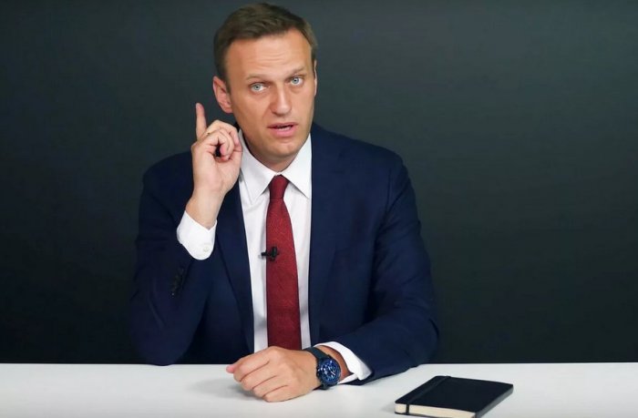 Навальный стал разменной монетой своих соратников, а врачей, кто ему реально помогал, облили грязью