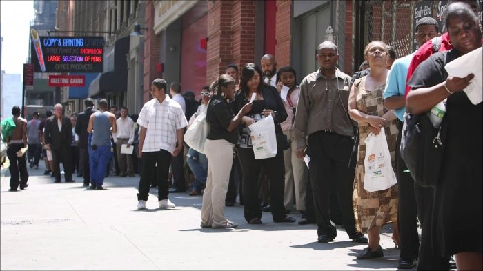 Пугающие цифры: США продолжают бить рекорды по безработице