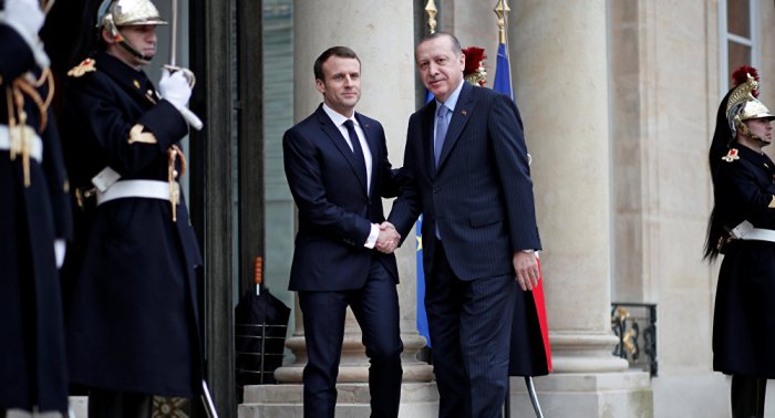 Франция выставила претензии Эрдогану за переброску наёмников в Карабах