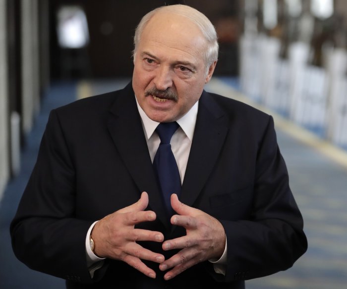 Президент Белоруссии считает забастовки проплаченной постановкой