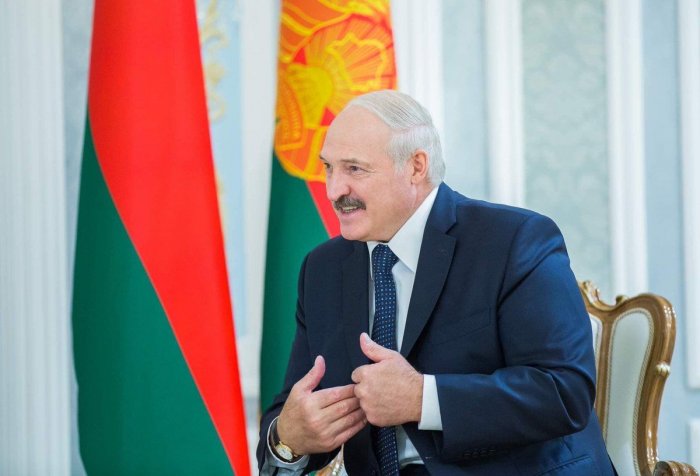 А извиняться всё-таки придётся: Лукашенко крепко держит Украину за горло