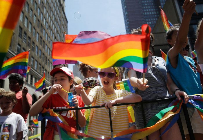 Испанский стыд, или Как Сорос на пару с ЛГБТ нагнул королевство