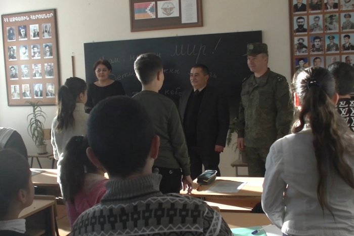 Очередная карабахская школа открылась благодаря миротворцам из России