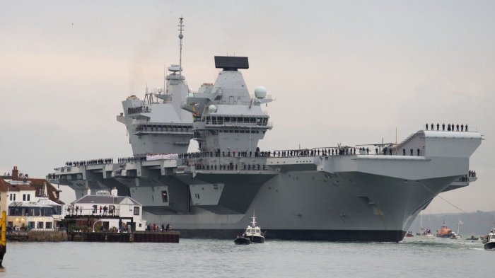 «Гордость» британского флота чуть не пошла ко дну