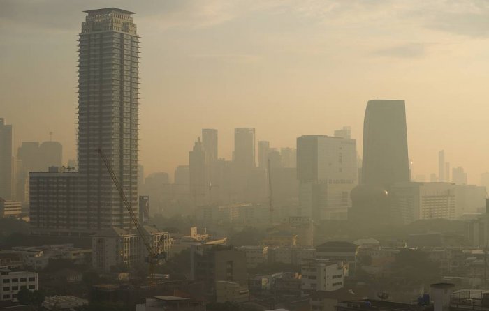 В нескольких районах Бангкока зафиксировали сильное загрязнение воздуха