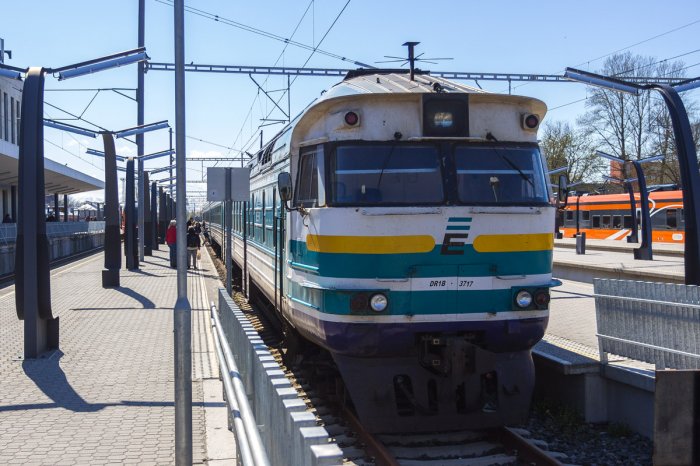 Латвия отказалась покупать новые дизельные поезда – денег нет