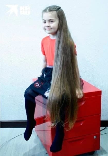 Пятилетняя Рапунцель: петербурженка отрастила волосы до пола 
