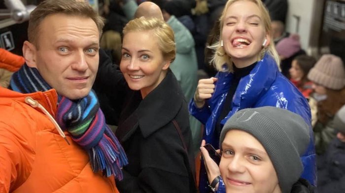 Российская оппозиция отвернулась от семьи Навального