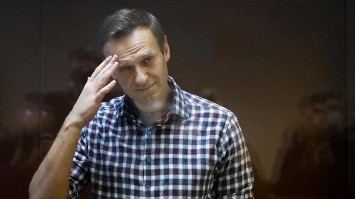 Навальный заявил в суде, что ветераны ВОВ в России живут в нищете