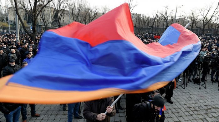 Что происходит в Армении, и причем тут российские «Искандеры»?