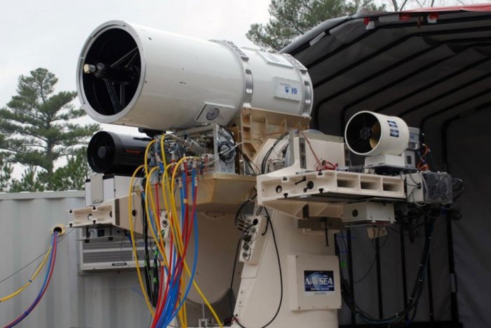 Военный эксперт объяснил, почему боевые лазеры США – бессмысленная трата денег