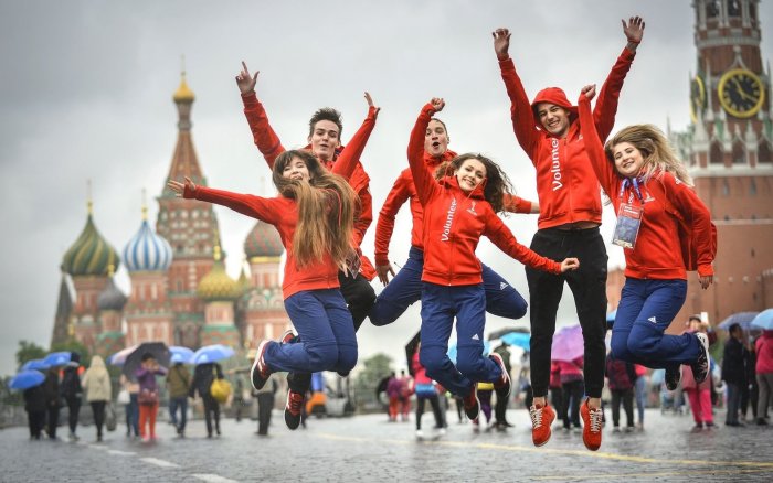 Как западные фонды пытаются повлиять на российскую молодежь