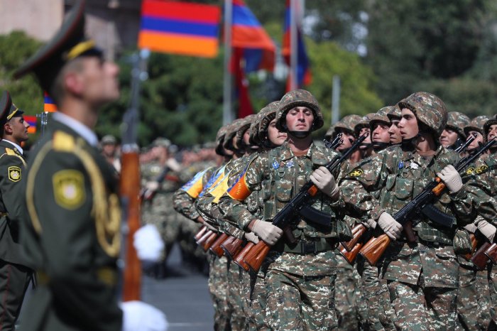 Глава кабмина Армении заявил о реформах в армии в тесном сотрудничестве с Россией