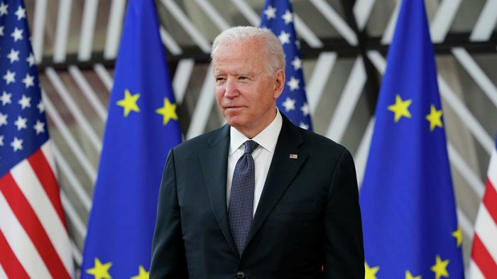 Сможет ли Байден поддержать диалог с Путиным? Американский лидер запутался на саммите ЕС-США