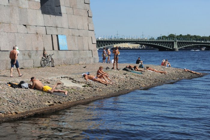 «Жарко, жарко, жарко»: главный синоптик рассказал о погоде на ближайшие дни в Петербурге