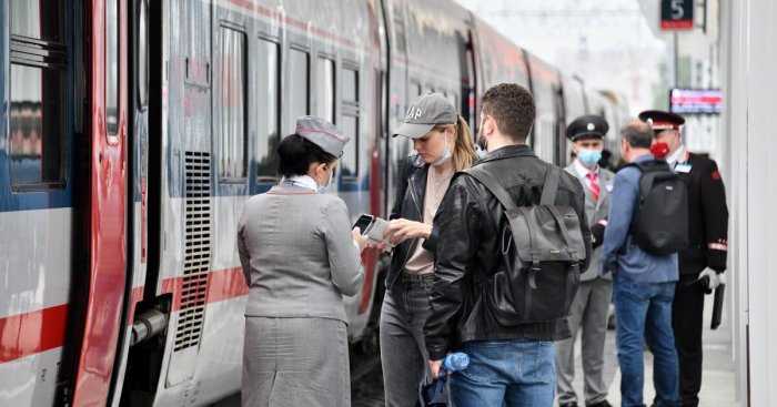 Дополнительные поезда между Санкт-Петербургом и Москвой запустят в сентябре и октябре