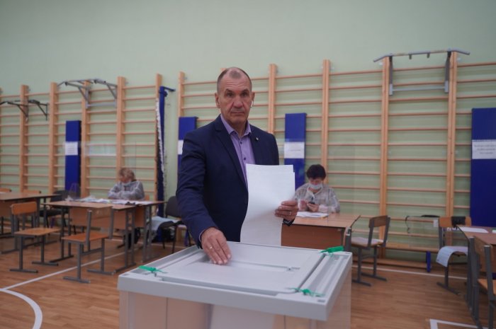 Эксперты прогнозируют победу на выборах родинцам Татьяне Булановой и Максиму Шугалею