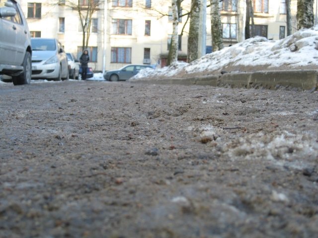 Попрощайтесь с зимней обувью – Беглов решил засолить петербургские улицы