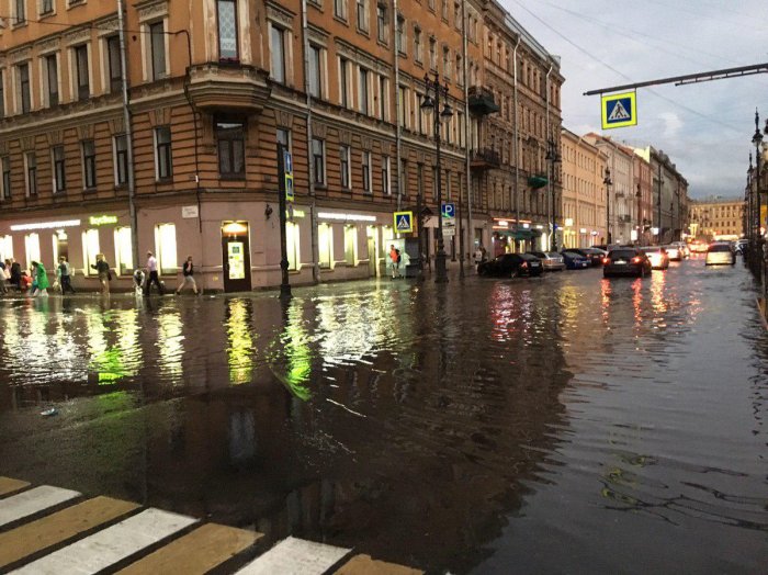 Болит и не исчезает: у Петербурга образовался прыщичек в виде градоначальника