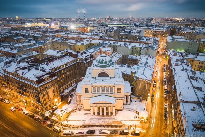 Сфера туризма стонет: Петербургские чиновники ввели полный локдаун