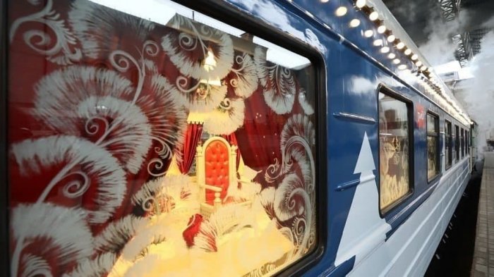 Новогодний поезд отправился в большое путешествие по России