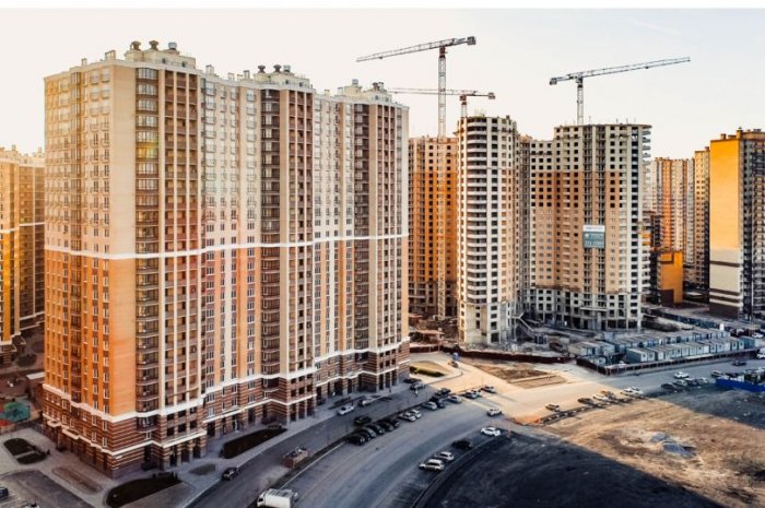 Жителям Ленобласти объяснили возможное подорожание жилья в 2022 году