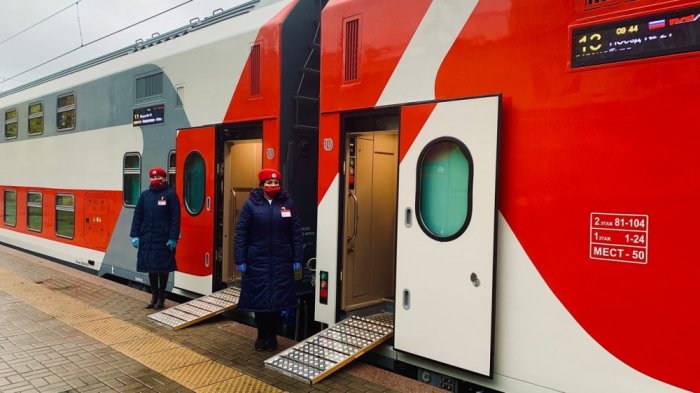 Двухэтажные поезда из Петербурга стали популярны у пассажиров по трем маршрутам