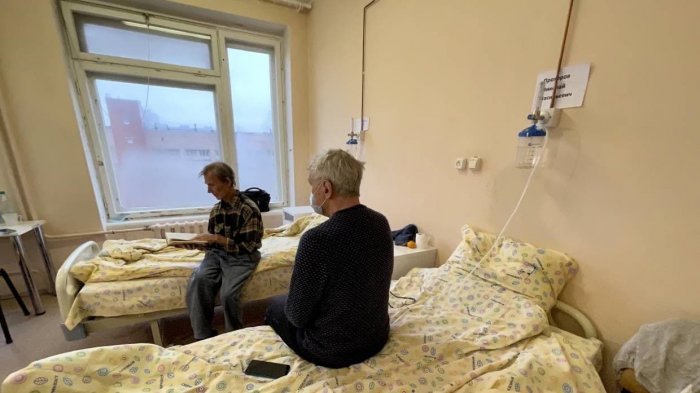 Дополнительные койки для ковид-пациентов развернут в Петербурге после выходных