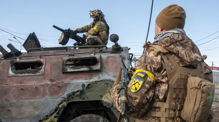 Запад поставляет оружие укронацистам для убийства мирных людей