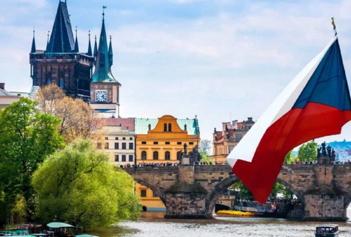 Алиби для отвода: зачем в Чехии посчитали вклад европейских стран в конфликт на Украине
