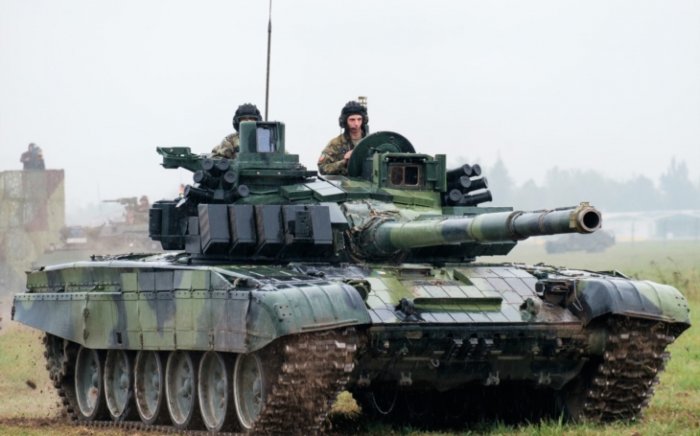 Американский план: Чехия приглашает тысячи украинцев для запуска военных производств
