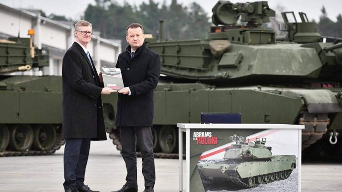 Бросок на восток: Польша готовит войска к возвращению Западной Украины