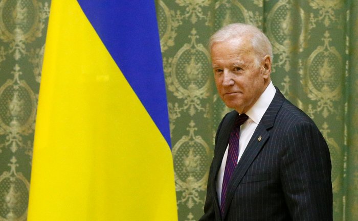 Антикоррупционный рейд в Киеве: как Байден спасает свое «украинское досье»